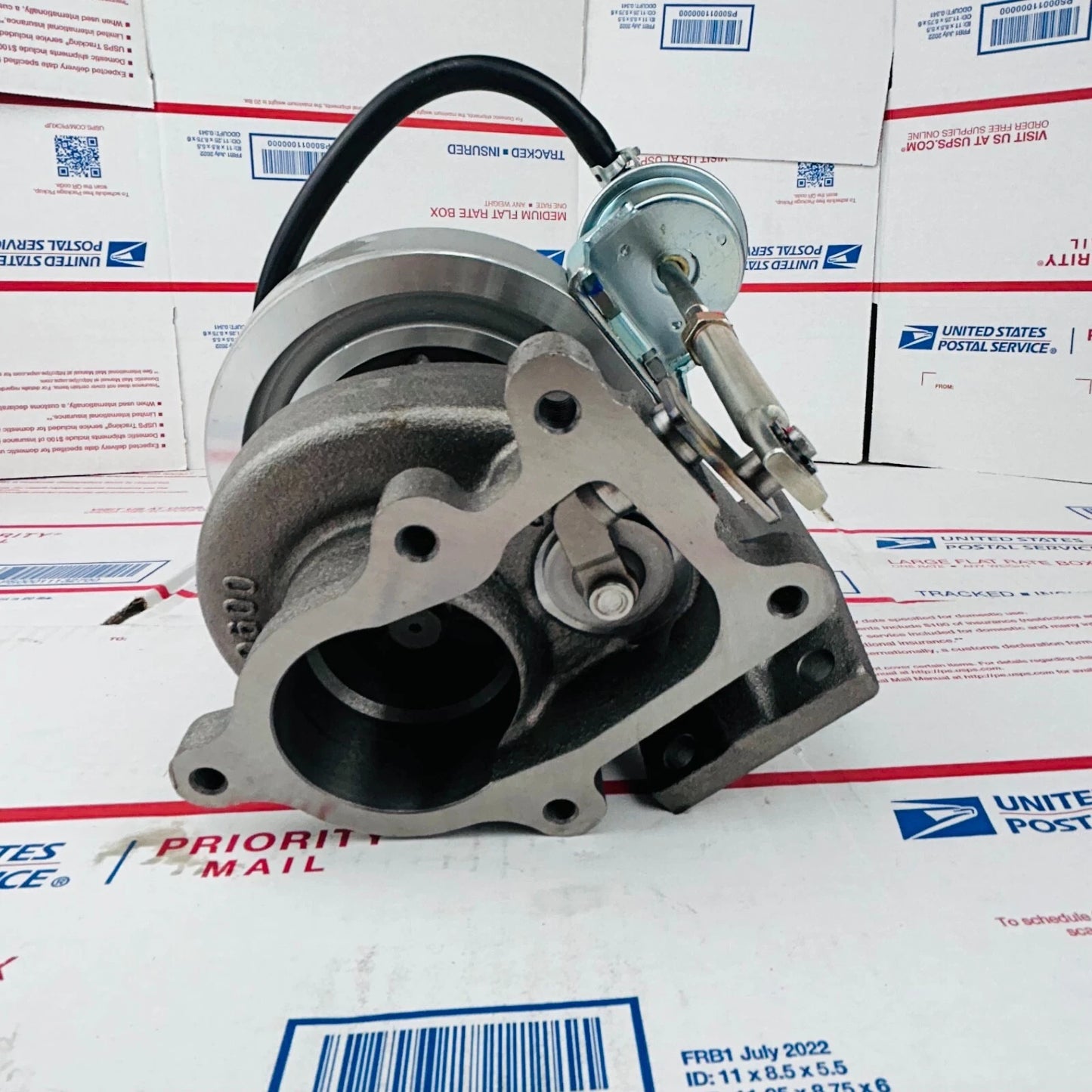 NEW Turbo HE221W 2834302 2834301 4047745 4047746 For Cummins Engine ISDe140 4.5L