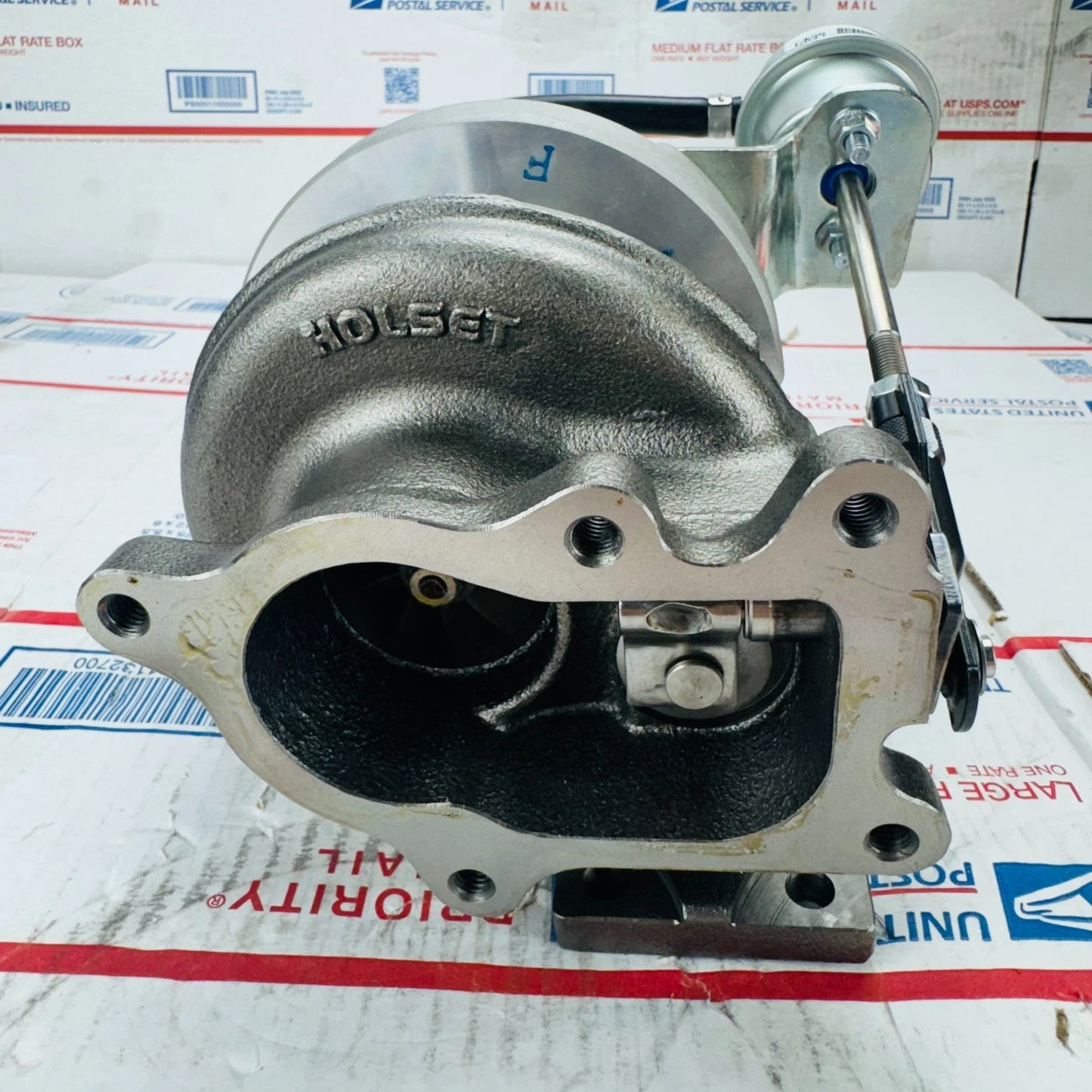 Genuine Holset Turbo 3782370 3782374 For HE221W Cummins ISDE4