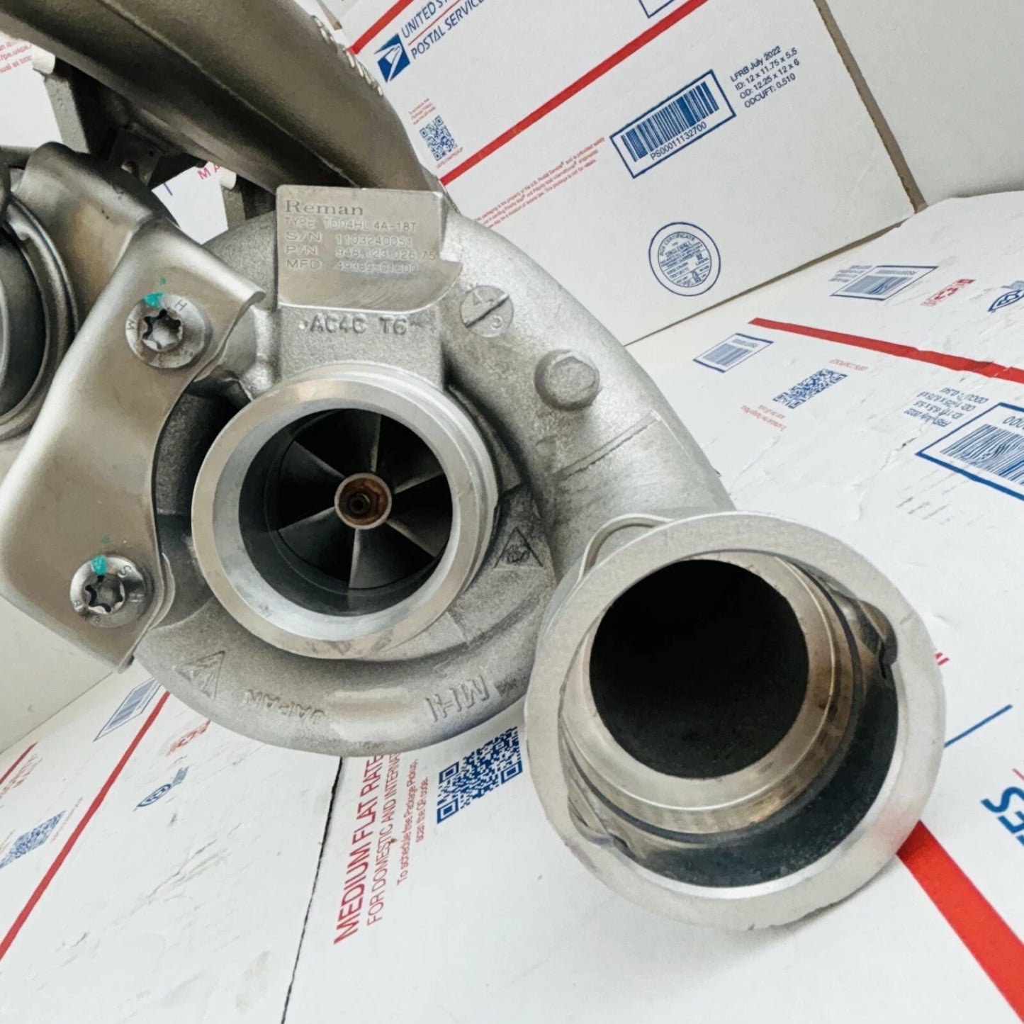 Refurbished TD04HL4A-18T Turbo 49389-01610 49389-01600 For Porsche 970 Panamera