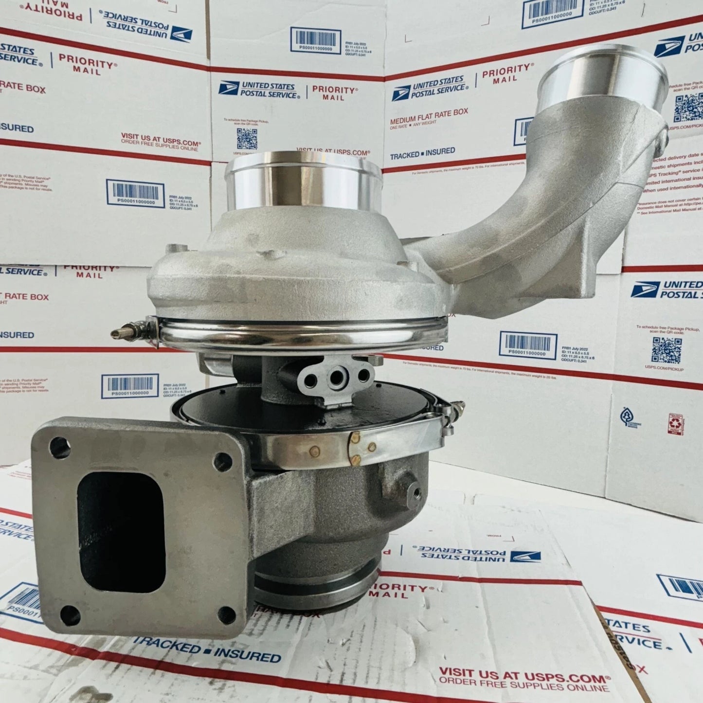 New B2UV 12639880003 12639700003 Turbo For International Navistar DT466 570 I326