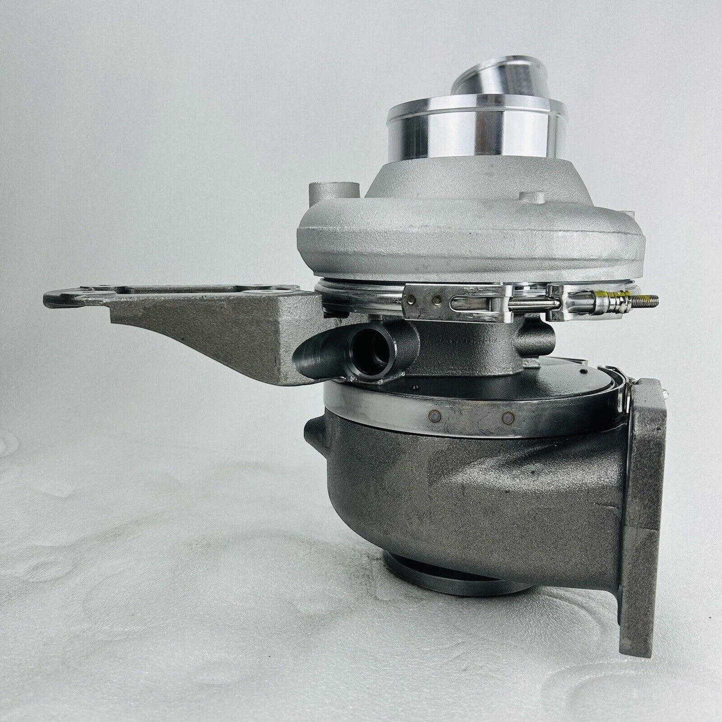 New Turbocharger 12639900001 For B2UV Maxxforce DT466 7.6L