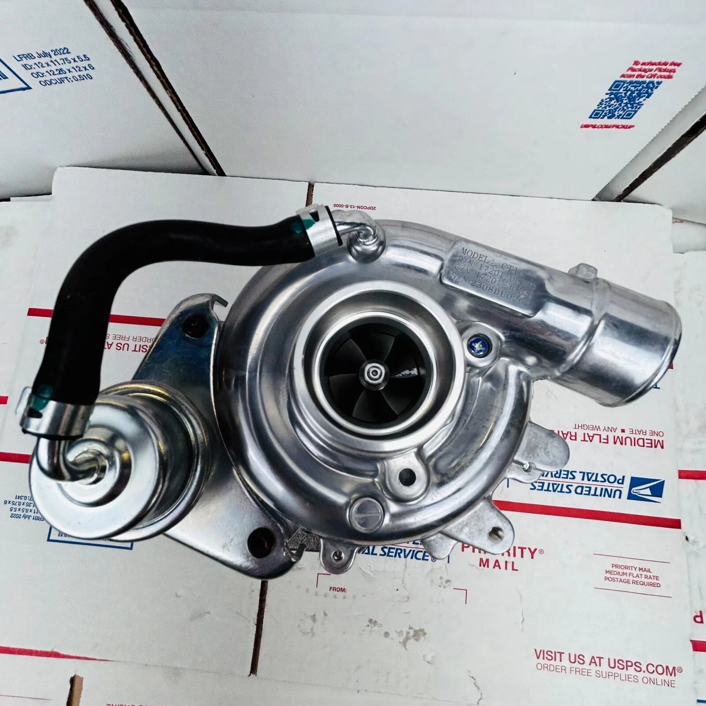New CT16 Turbo 17201-30120 1720-0L030 For Toyota Land Cruiser Hi-Lux 2KD-FTV