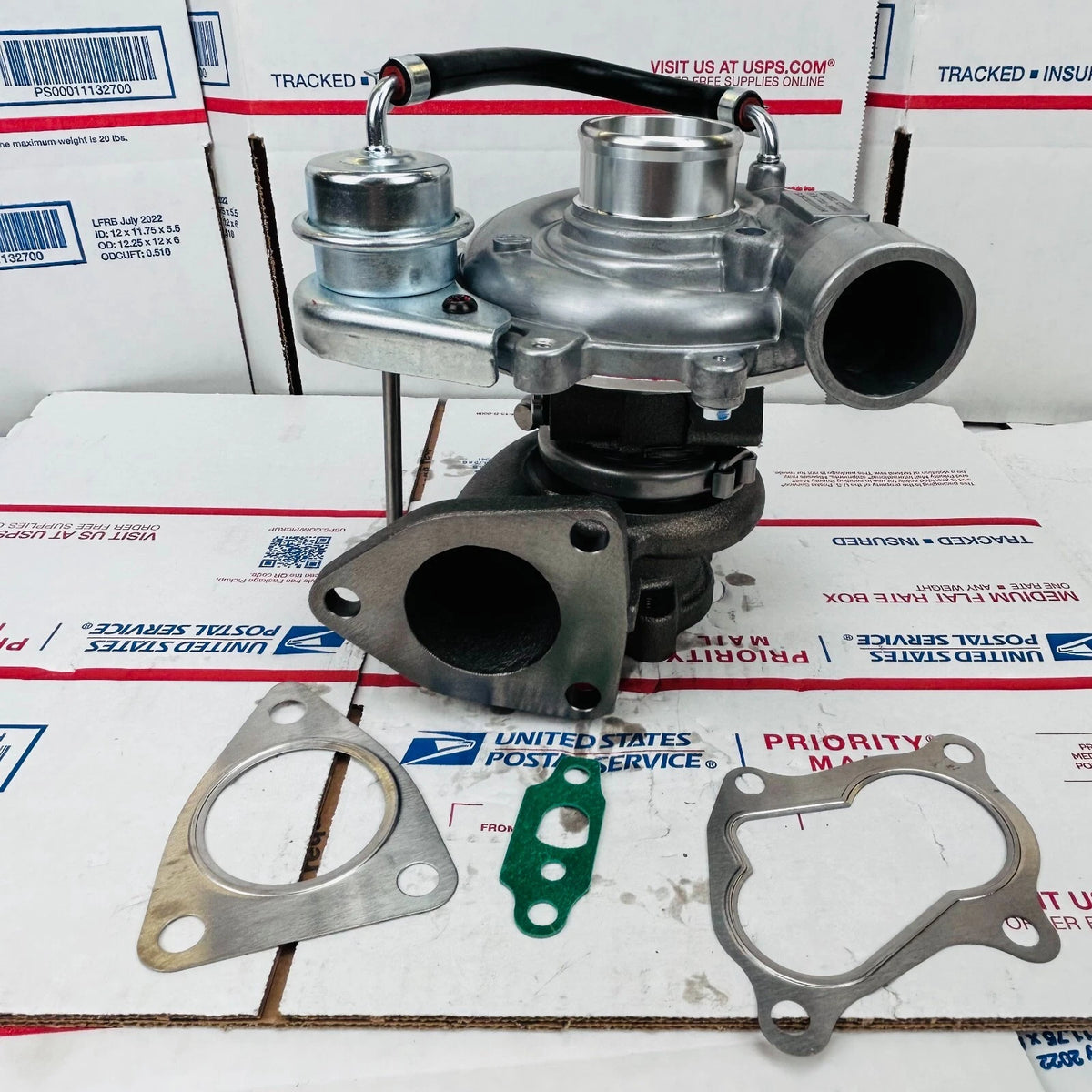 NEW Turbo CT16 17201-30080 1720130080 For Toyota Hiace Hilux CT FTV-2KD