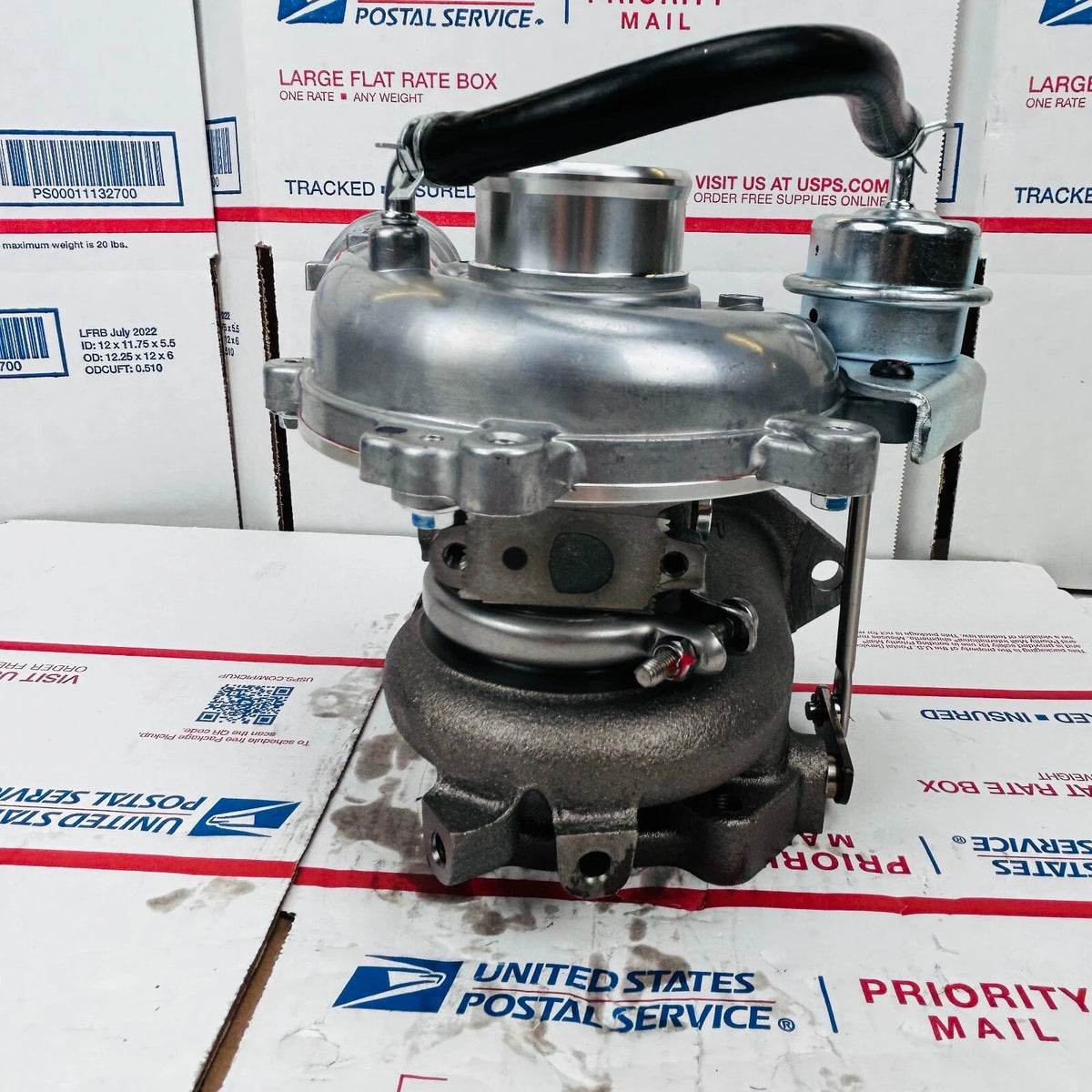 NEW Turbo CT16 17201-30080 1720130080 For Toyota Hiace Hilux CT FTV-2KD