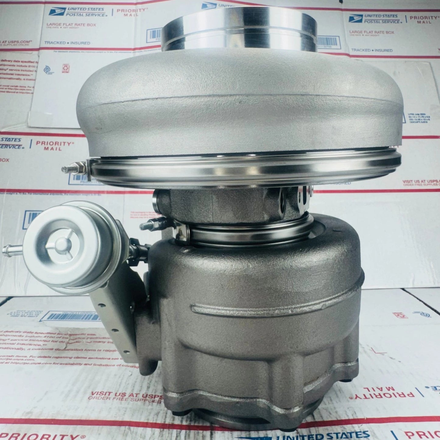 Turbocharger 17352322 VOE17352322 3786248 5351545 For HE500WG Volvo EC950E D16