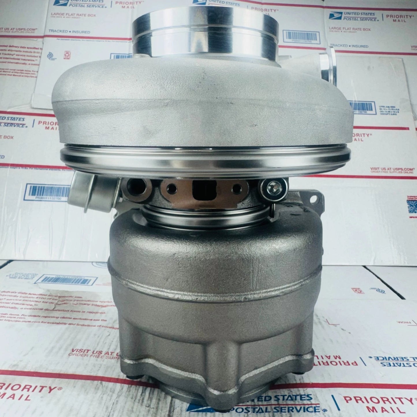 Turbocharger 17352322 VOE17352322 3786248 5351545 For HE500WG Volvo EC950E D16
