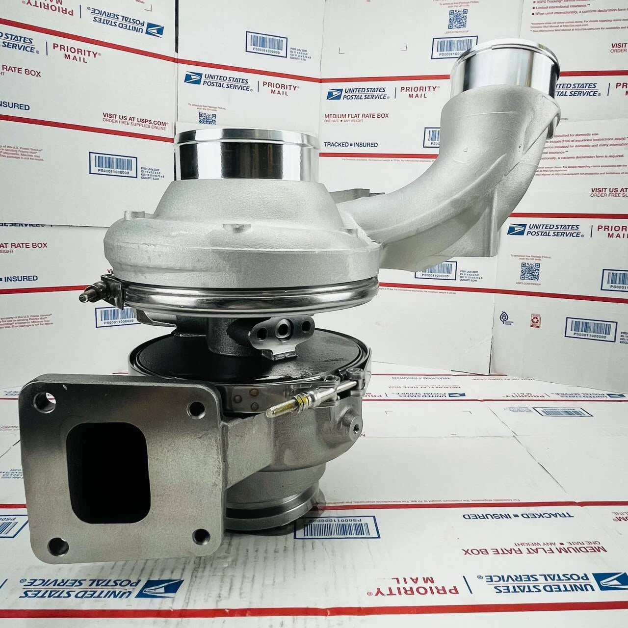 New Turbocharger 177325 For International Navistar MaxxForce DT466 B2UV-63