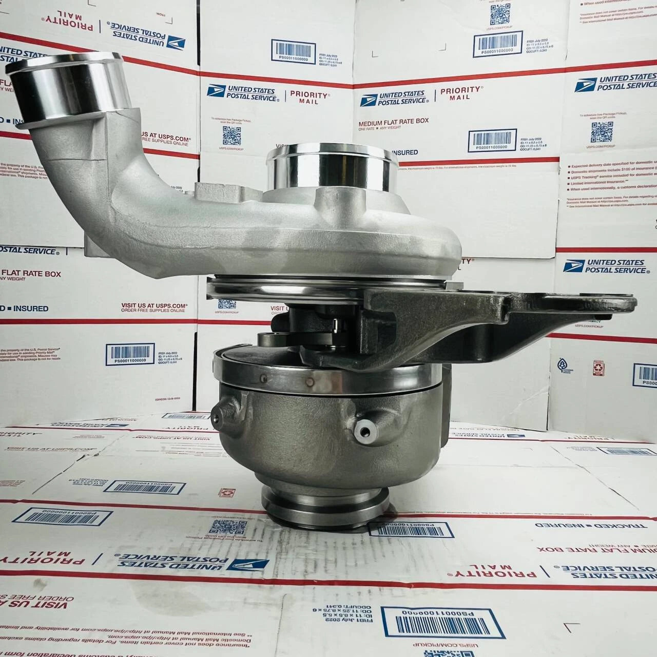 New Turbocharger 177325 For International Navistar MaxxForce DT466 B2UV-63