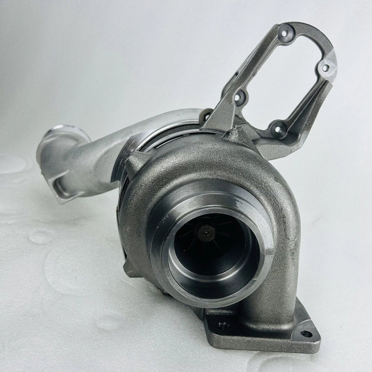 B2UV63 Turbo For International Truck DT466 7.6L 177533 12639700001 177534 I326