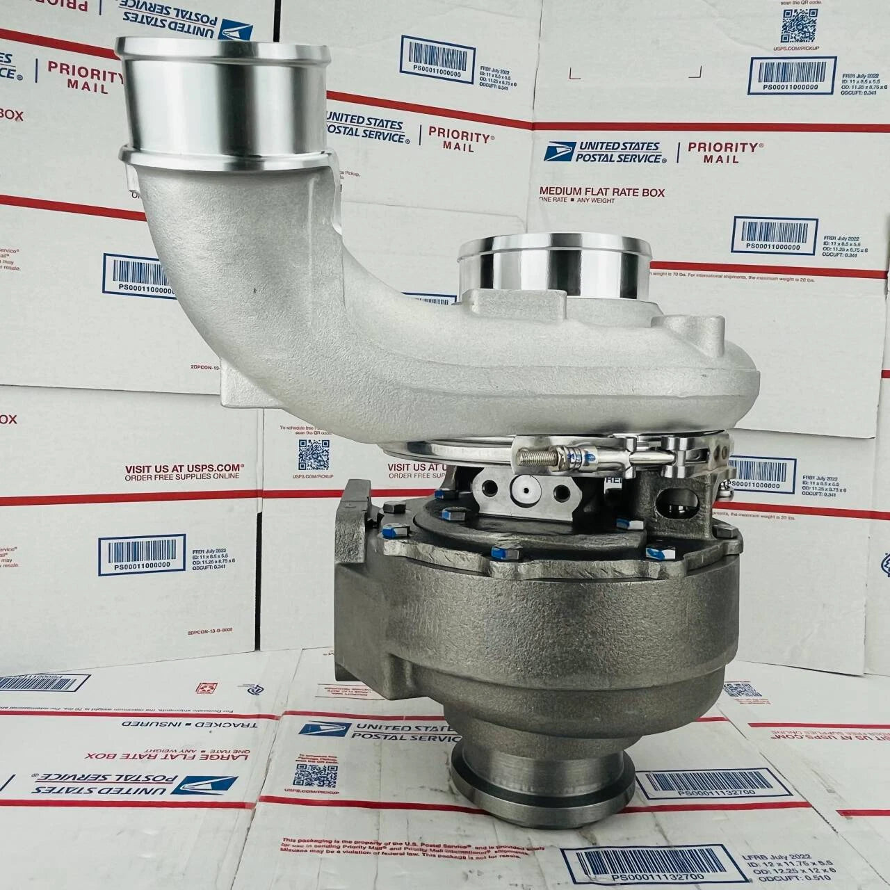 New Turbocharger 179032 173941 For S300 Inter Navistar Maxxforce DT466 I313 Turb