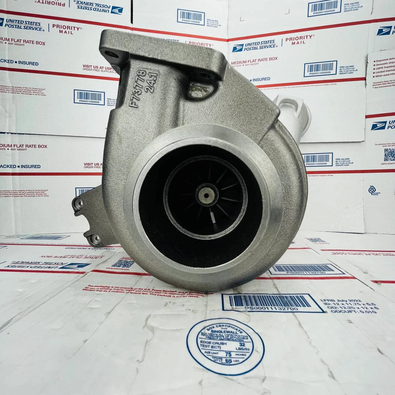 New Turbocharger 179032 173941 For S300 Inter Navistar Maxxforce DT466 I313 Turb