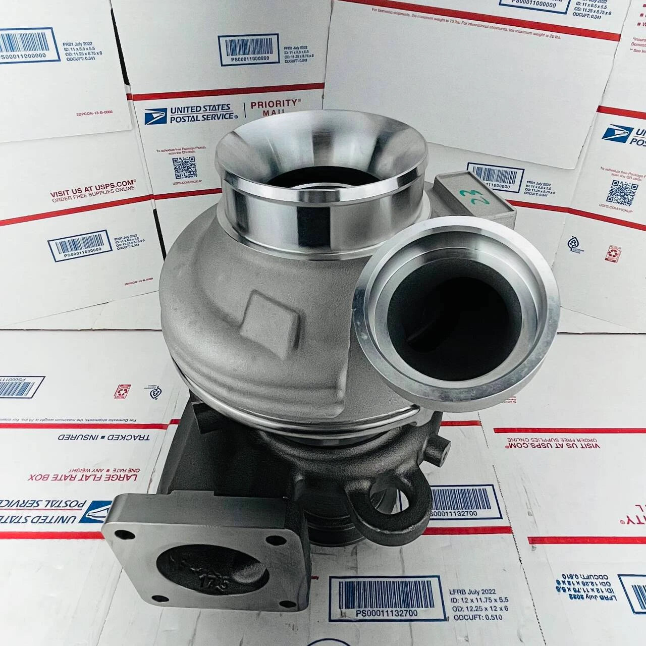 New Turbocharger 179338 12749880078 For Ford International MaxxForce7 R2S (B2FS)