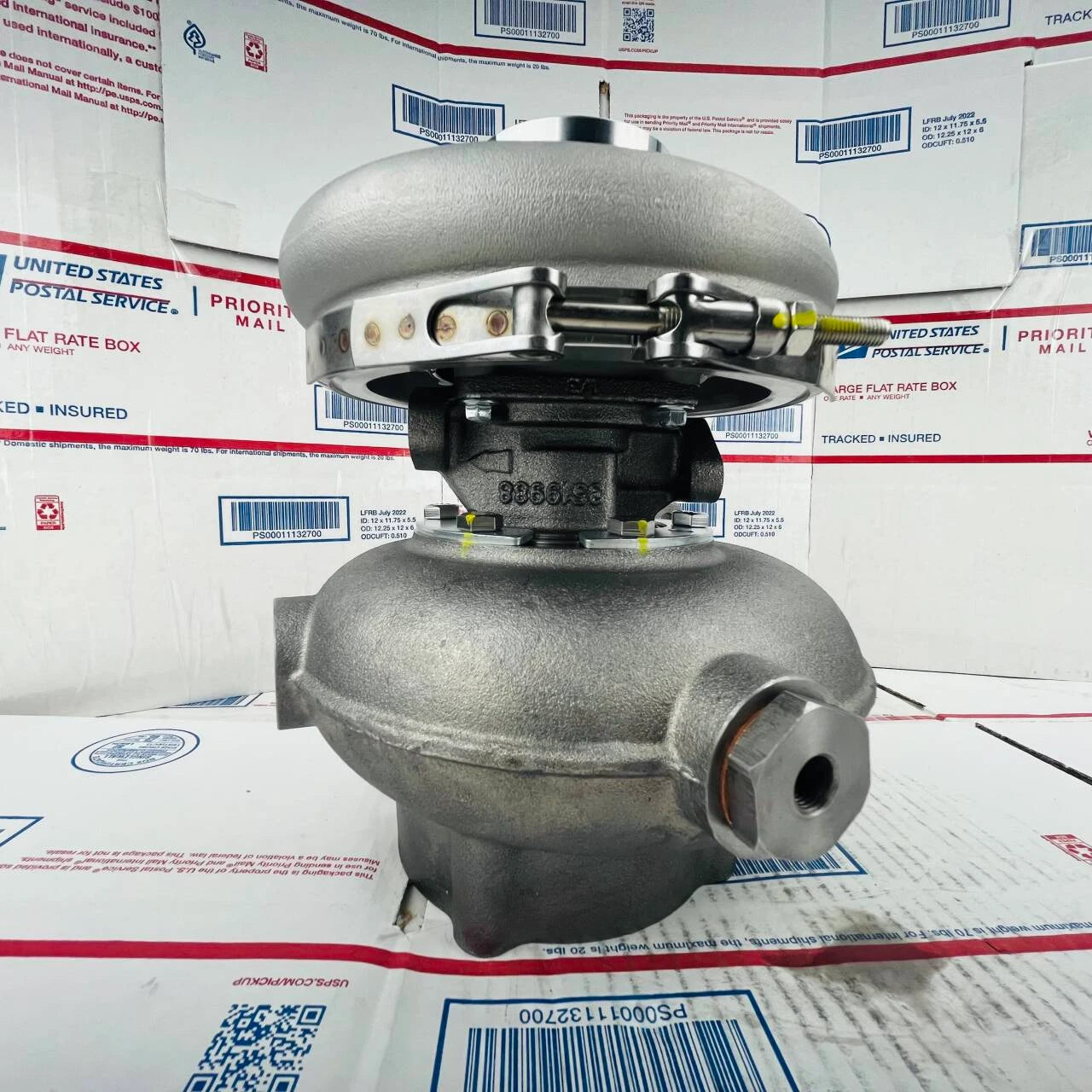 New turbocharger 3523245 3533729 For H1C Marine Truck Cummins 4BT, 6BT