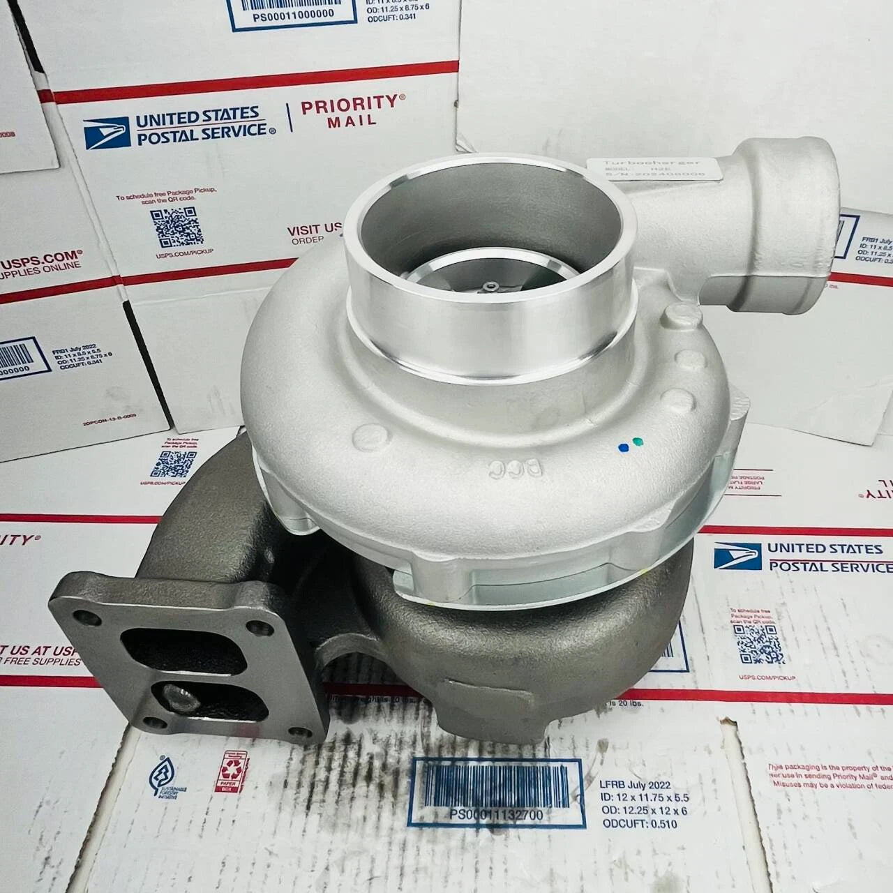 NEW Turbocharger 3533090 3533091 for H2E Cummins Industrial L10 Engine