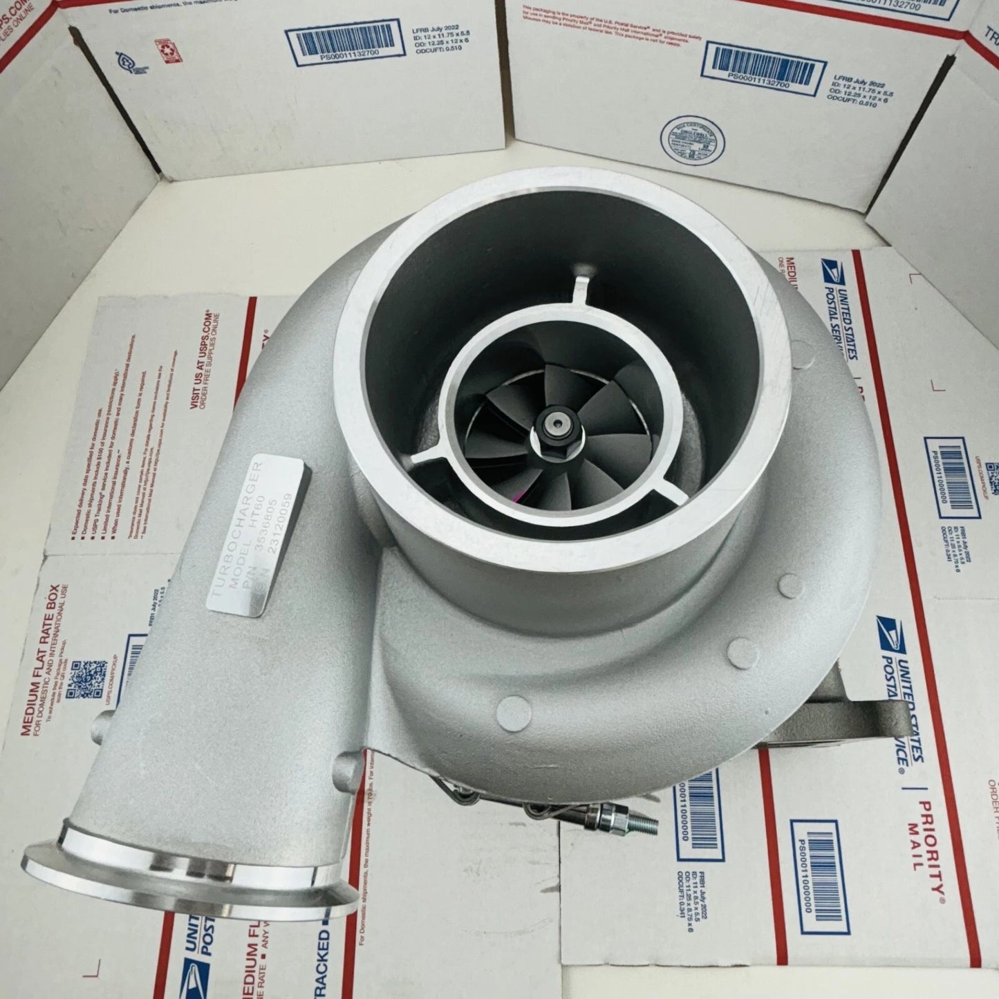 NEW Turbocharger 3537074 for HT60 Volvo Truck Industrial Cummins N14 NE1