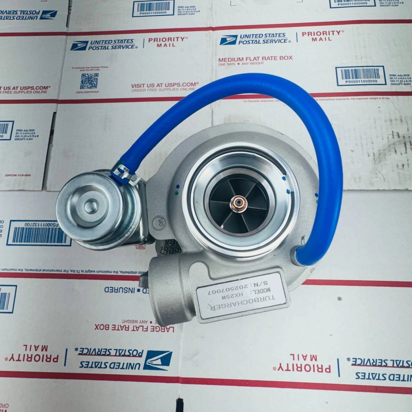 New Turbo 3599350 4033163 2852068 For HX25W IVECO Industrial Gene 4CYL2VTC, 2VTC
