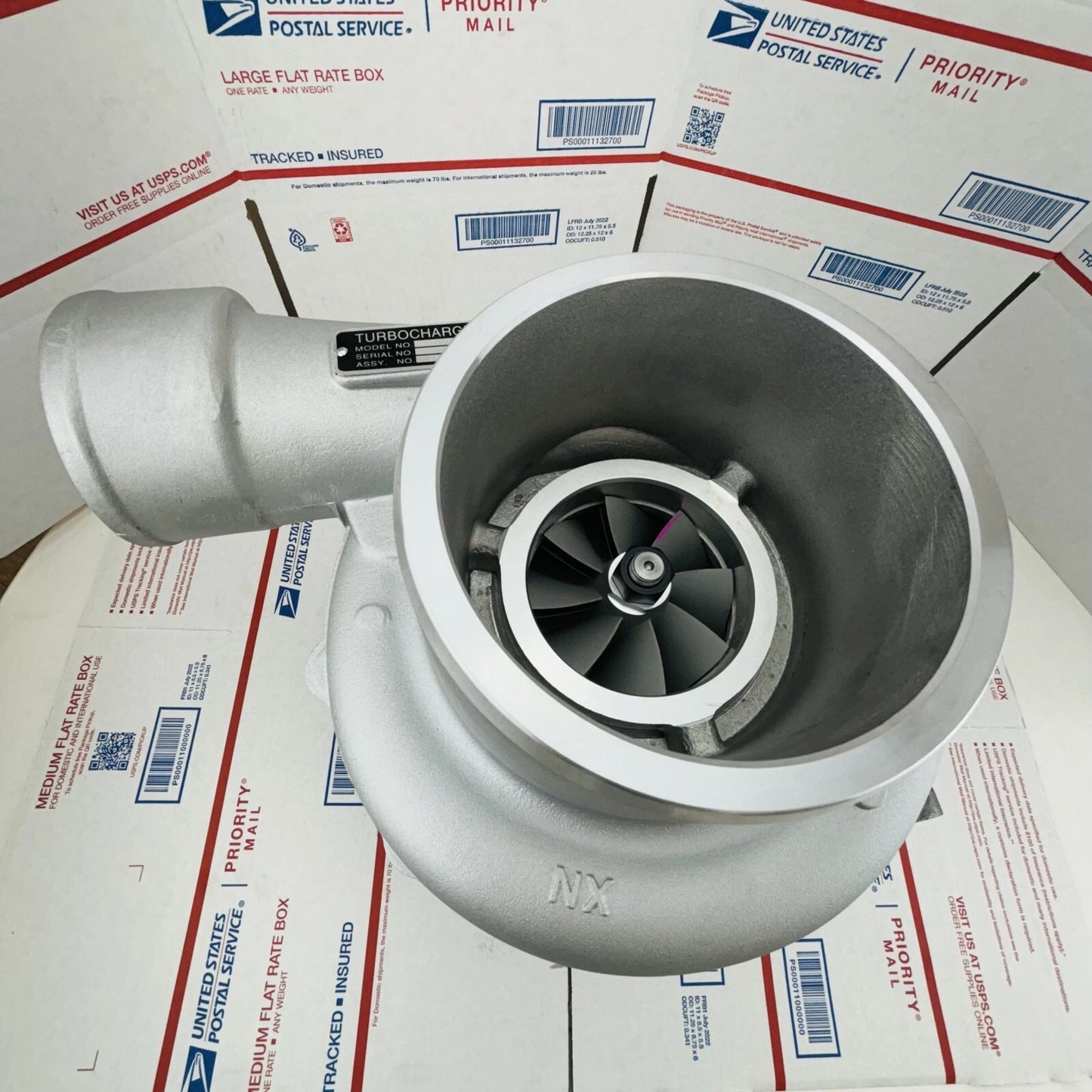 NEW Turbocharger 3803279 4033543H For HT3B Cummins NT855 /NTA400