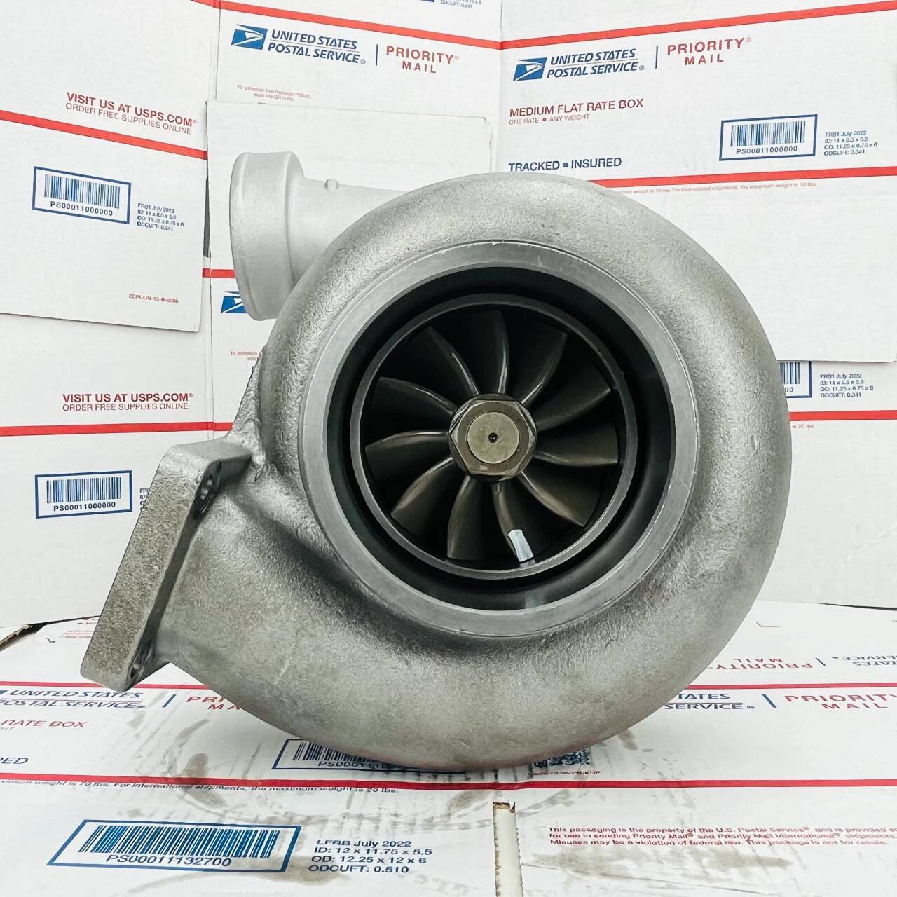 TV8115 Turbo 465516-0002 8922946 465516-2 For Detroit Diesel Industrial 16V149T
