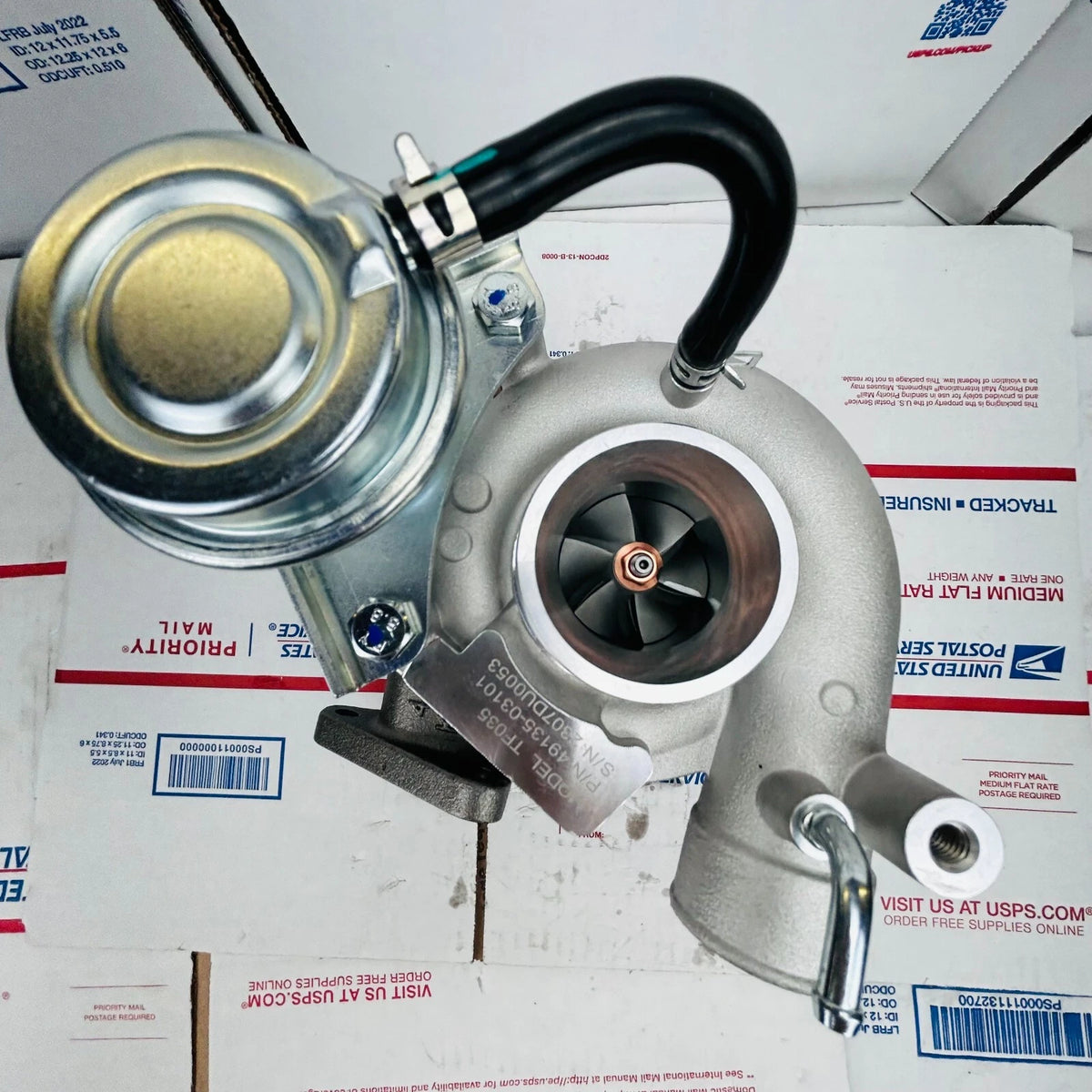 TF035HM Turbo 49135-03101 4913503101 ME201677 For Mitsubishi Delicia 4M40