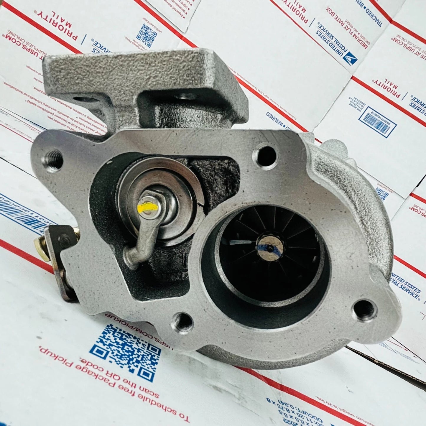 NEW TURBO 49377-01504 For TD04L Vermeer Chipper Komatsu Construction B3.3