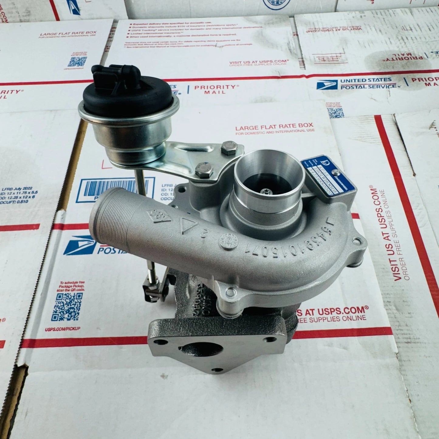NEW Turbocharger 54359880000 54359700000 For KP35 Nissan Renault K9k-702