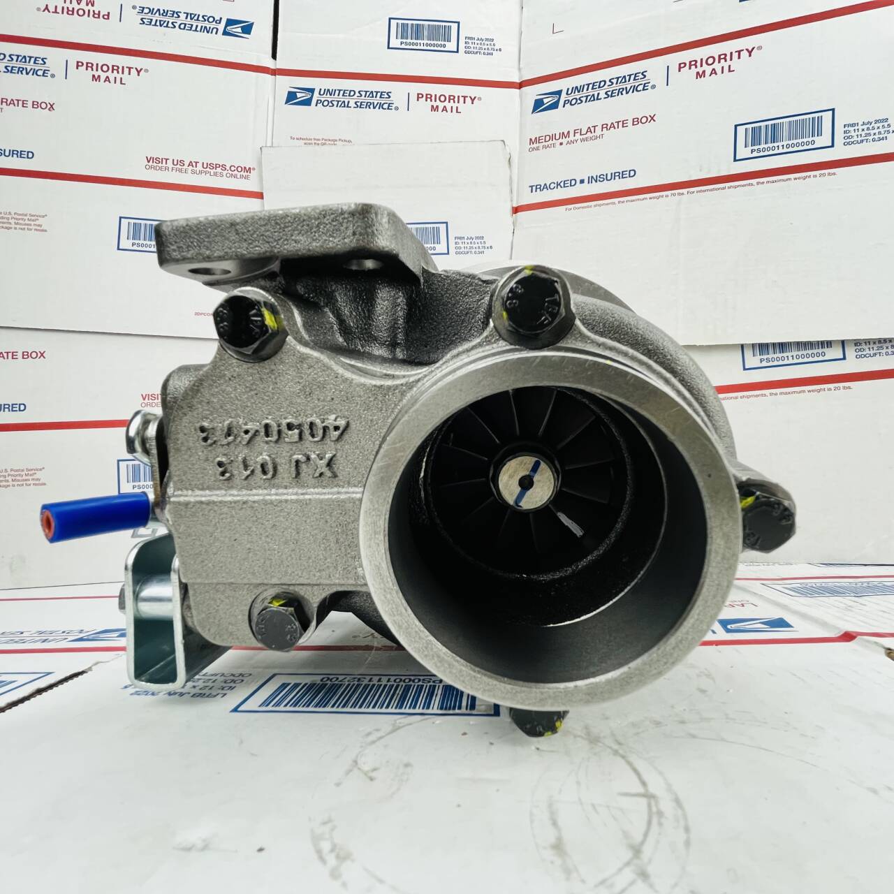 New Turbocharger 3599725 3536321 For HX35W Cummins Truck 6BTAA 6BTE 5.9L